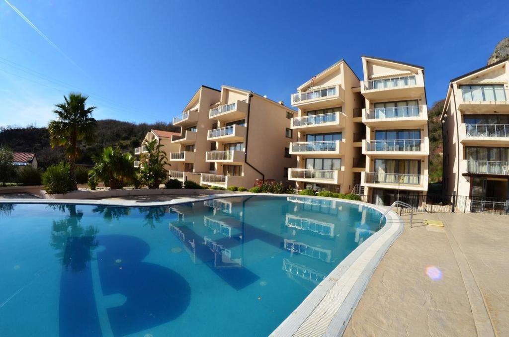 Bh Rialto Appartement Sveti Stefan Buitenkant foto